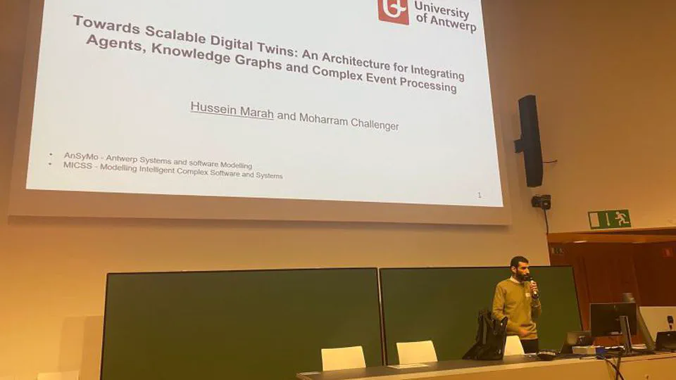 Towards Scalable Digital Twins: An Architecture for Integrating Agents, Knowledge Graphs and Complex Event Processing